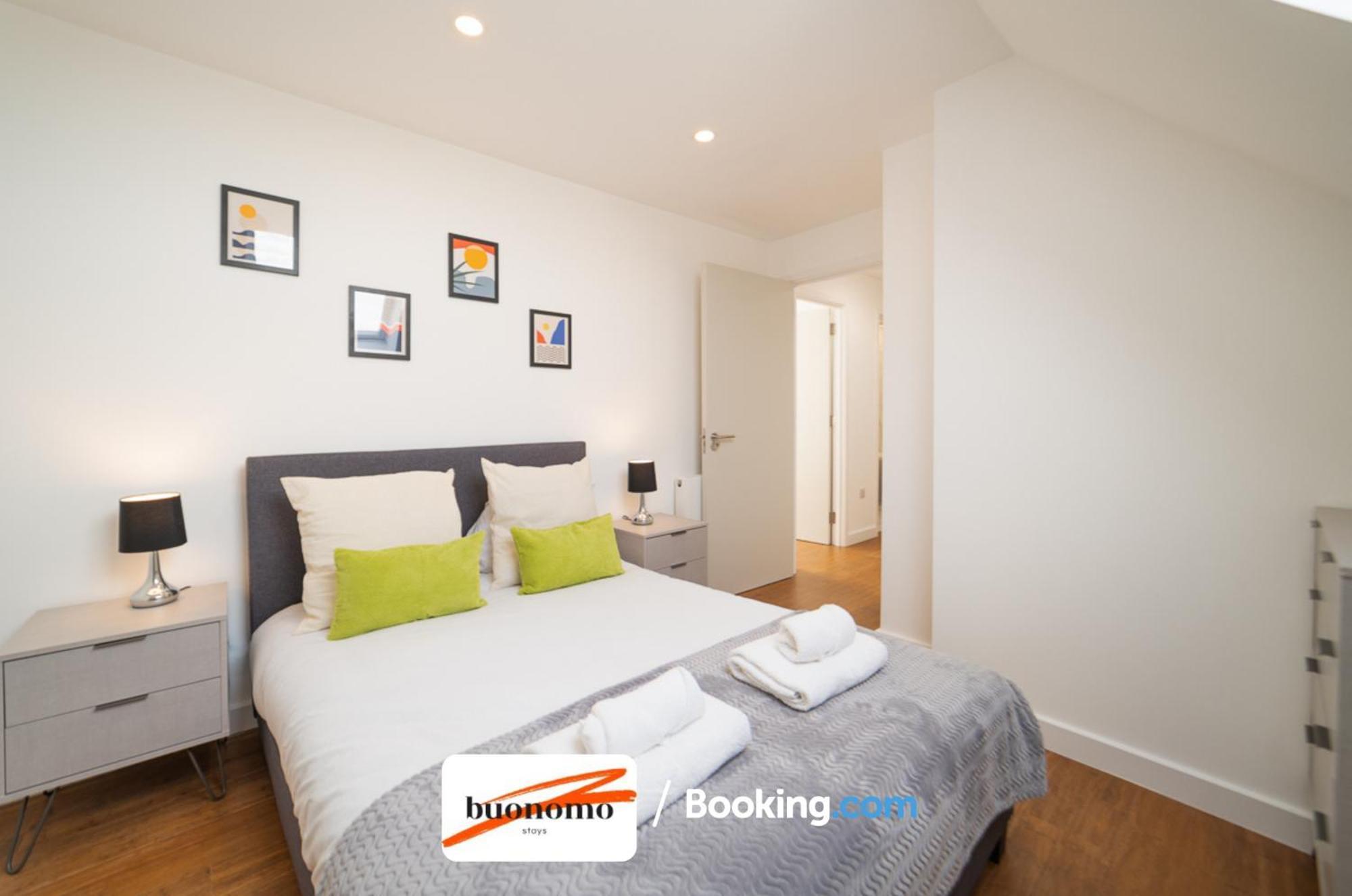Two Bedroom Apartment At Buonomo Stays Short Lets & Serviced Accommodation ロンドン エクステリア 写真